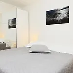 Seaview Bojan Apartment *