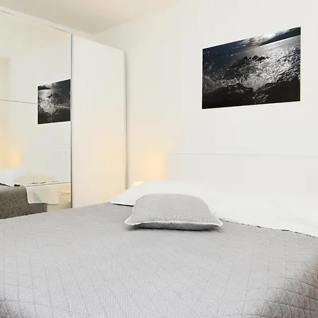 Seaview Bojan Apartament *