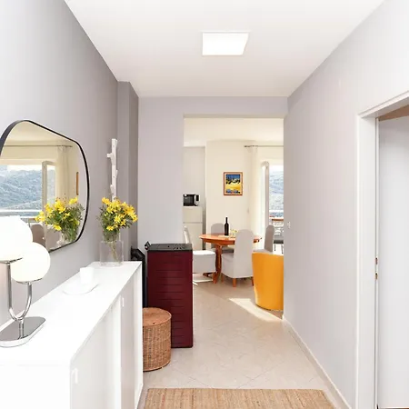 Apartment Seaview Bojan